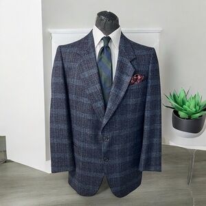 Classic Navy Plaid Blazer very Y2K and plenty of Style to go with any Occasion